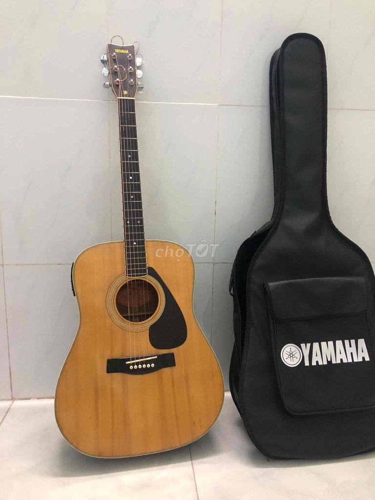 Đàn guitar Yamaha FG-201 Nhật Bản Nâu gỗ. Mua bán Nhạc cụ tại Thành phố Qui Nhơn Bình Định được đăng bởi Trần Trọng Nghĩa hình 1
