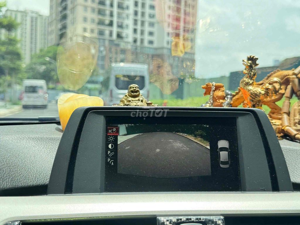 BMW 320i model 2016 màu đen siêu hời. Mua bán Ô tô tại Quận Cầu Giấy Hà Nội được đăng bởi Cao Quý hình 16