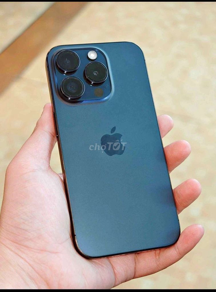 iPhone 15 Pro 256GB Đen VNA màn lưu hình siêu nhẹ. Mua bán Điện thoại tại Quận Tân Phú Tp Hồ Chí Minh được đăng bởi FB Hungxciv hình 1