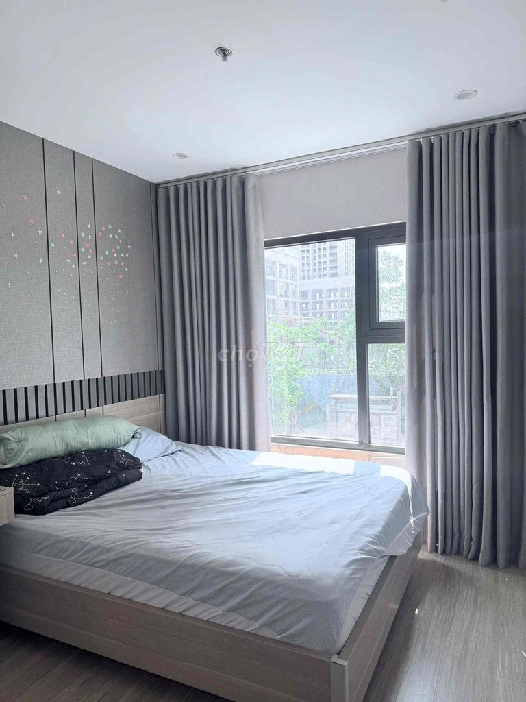 Квартира 2 спальни 1 санузел 55м2 с красивым ремонтом и мебелью в Vinhomes Smart City