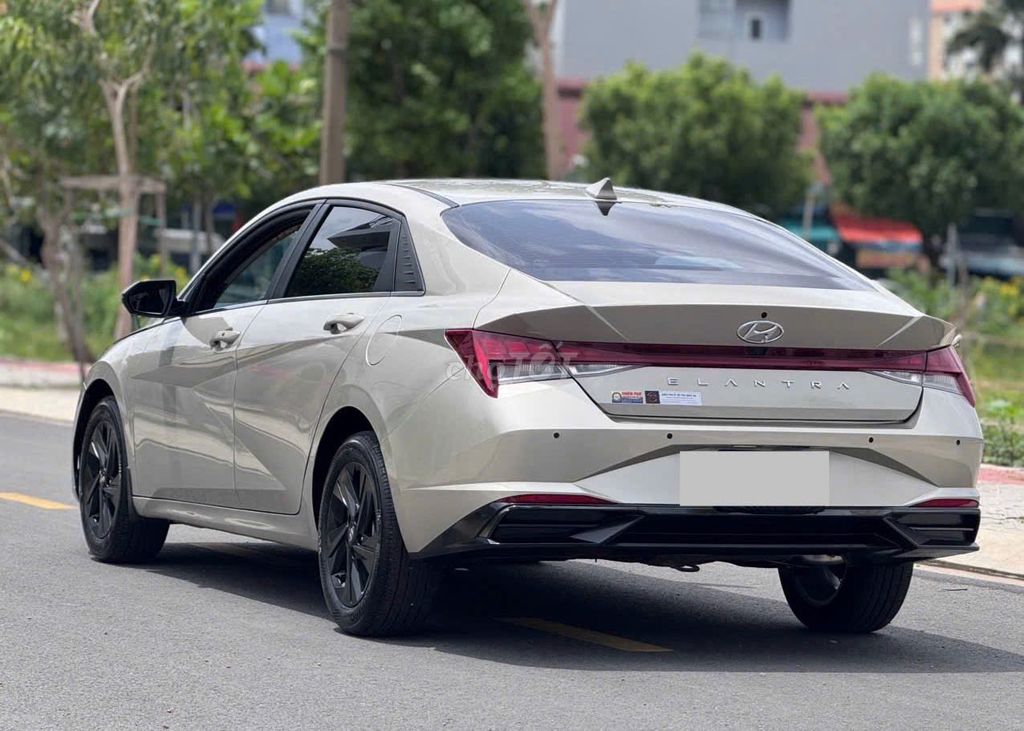 Elantra 2022 số tự động, hỗ trợ bank toàn quốc. Mua bán Ô tô tại Quận 12 Tp Hồ Chí Minh được đăng bởi NHI Ô TÔ AN SƯƠNG hình 4