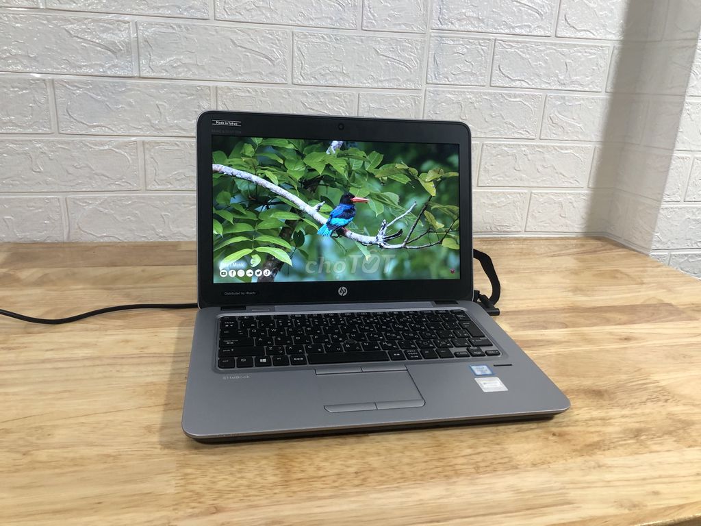 Laptop HP 820G3: i7 6600U\ Ram 8\ SSD 256\ MH 12,5