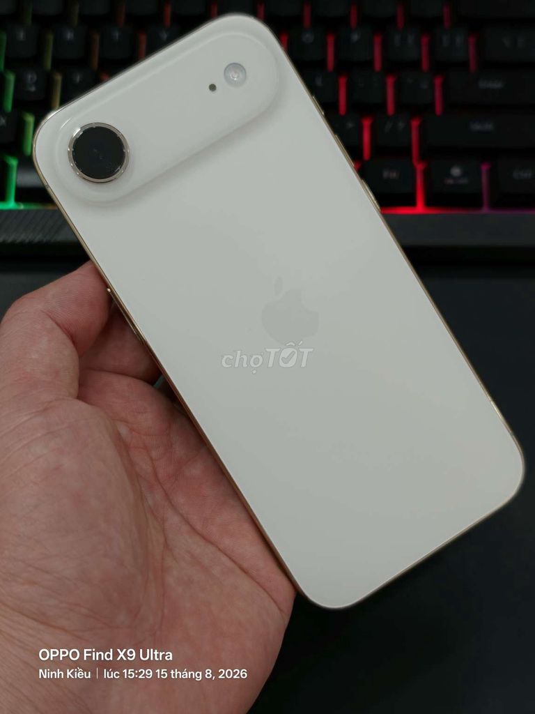 Apple iPhone Air 256GB Gold sạc 26l bh 7/2027. Mua bán Điện thoại tại Quận Ninh Kiều Cần Thơ được đăng bởi Nguyễn Toàn hình 1