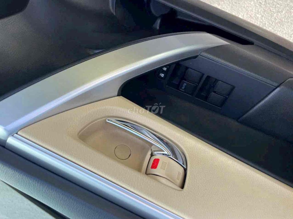 Toyota Corolla Altis 2018 1.8G CVT - 62000 km. Mua bán Ô tô tại Quận Cái Răng Cần Thơ được đăng bởi ÔTÔ TRẦN BẢO hình 12