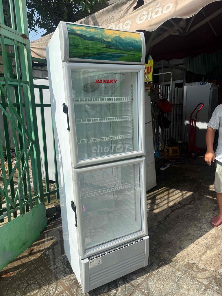 Tủ mát Sanaky VH-408W Trắng 340L. Mua bán Tủ lạnh tại Thành phố Thủ Đức Tp Hồ Chí Minh được đăng bởi Nam Huỳnh hình 1