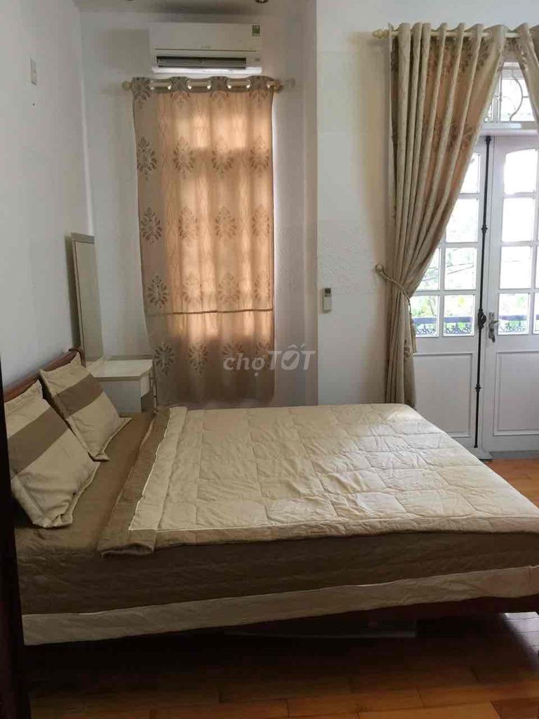 Cho thuê nhà mt 5 tầng gẦn đống đa ! 8 phòng ngủ .8tolet  Dt 57m nga