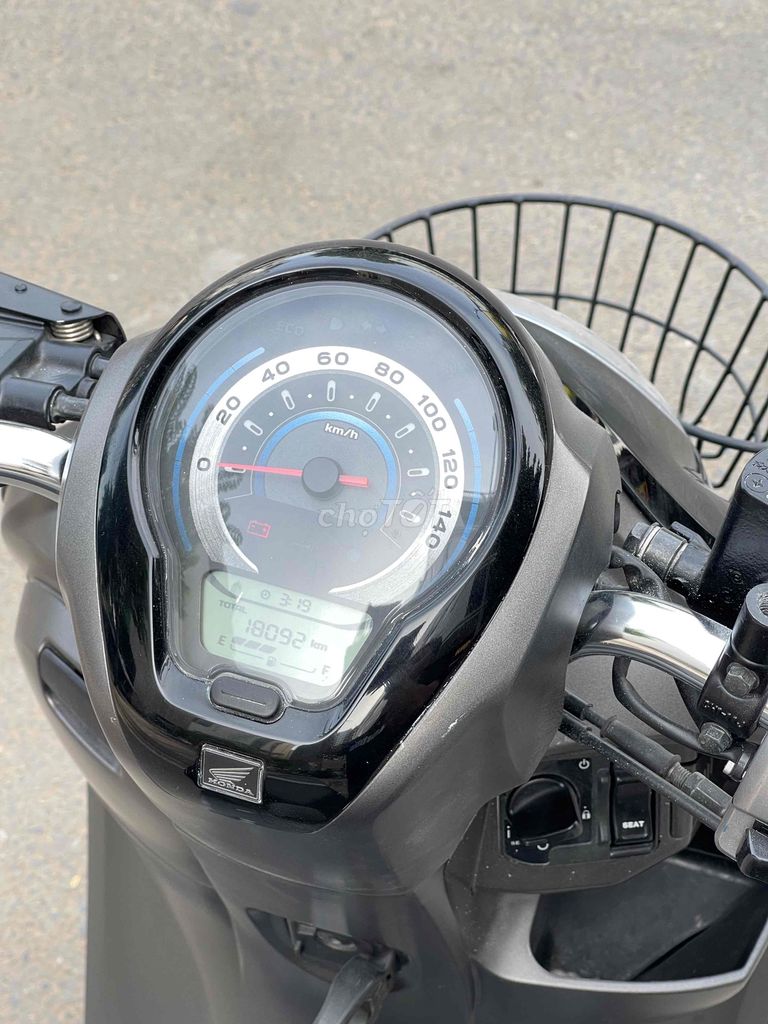 Honda Scoopy 2022 Nâu đen 22.000 km. Mua bán Xe máy tại Thành phố Thủ Đức Tp Hồ Chí Minh được đăng bởi iMotorbike Tiến Lộc hình 7