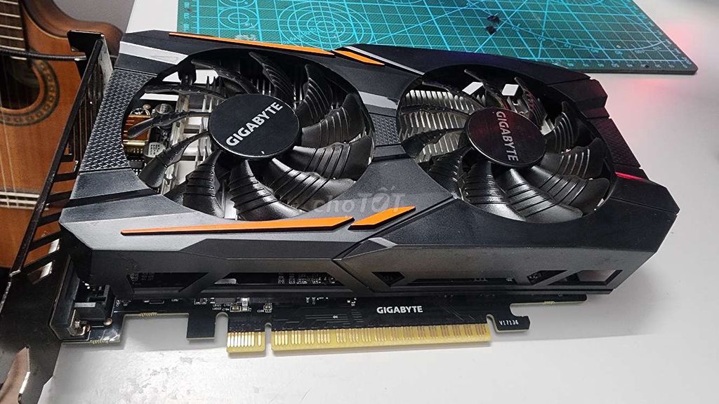 Cần bán card đồ họa 1050 Ti 4G Gigabyte