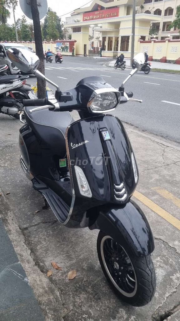 Piaggio Vespa Sprint 2022 Đen 4000 km. Mua bán Xe máy tại Quận Hải Châu Đà Nẵng được đăng bởi Dức long hình 1