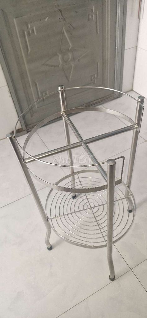 Kệ để bình nước Kim loại Bạc mới. Mua bán Tủ, kệ gia đình tại Thị xã Bến Cát Bình Dương được đăng bởi Tu Duong hình 1