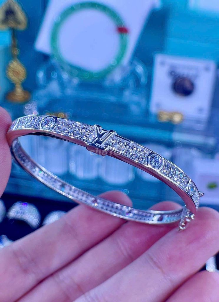 Vòng tay nữ Cartier Bạc 950 size 53. Mua bán Phụ kiện thời trang khác tại Quận 7 Tp Hồ Chí Minh được đăng bởi Chuồn Chuồn Ớt  hình 1