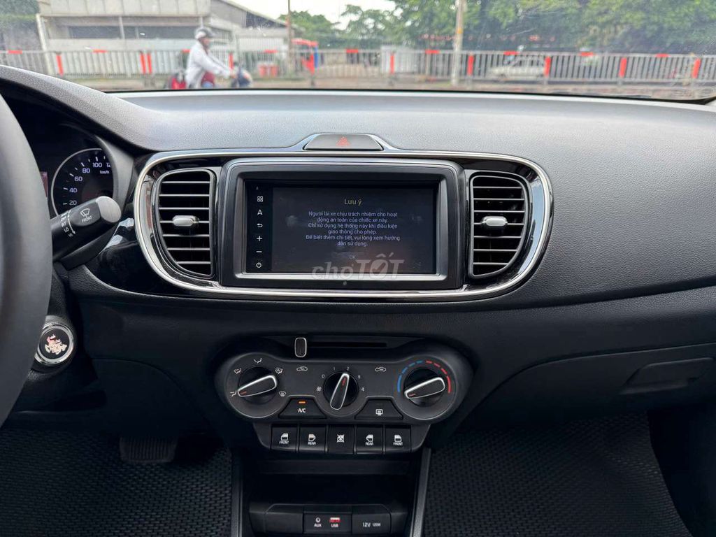 Kia Soluto 2021 Deluxe 1.4 AT, màu trắng,12.000 km. Mua bán Ô tô tại Quận Bình Tân Tp Hồ Chí Minh được đăng bởi Son Do hình 9