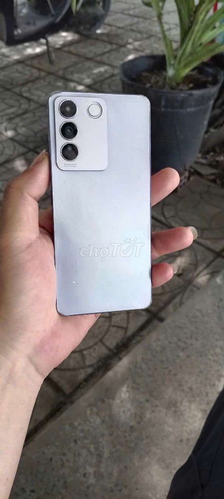 Vivo V27e 8+8GB 256GB.màn hình zin amoled cực đẹp . Mua bán Điện thoại tại Quận Bình Thuỷ Cần Thơ được đăng bởi cầu rạch súc 91b Nguyễn Văn Linh  hình 1
