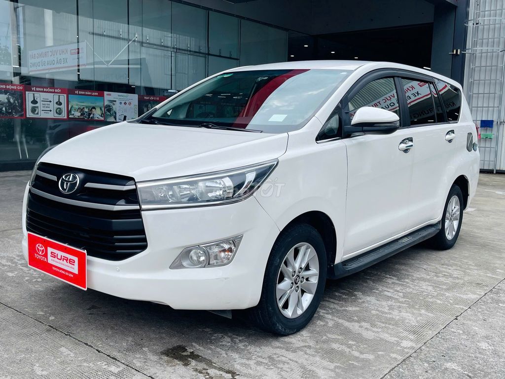 Toyota Innova E 2019 МКПП, редкий белый цвет
