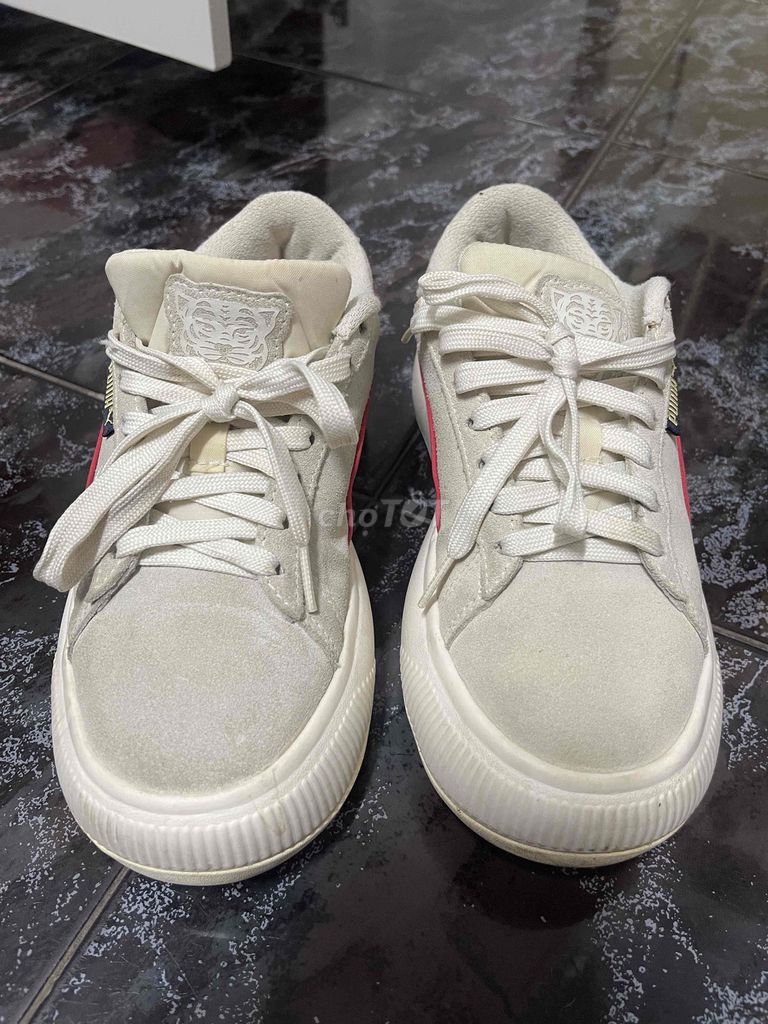Giày thể thao Puma Da lộn Trắng size 37. Mua bán Giày dép tại Quận Cái Răng Cần Thơ được đăng bởi Thơ Phan hình 1