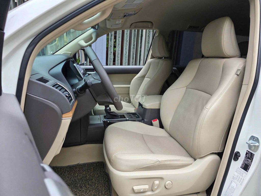 Prado VX sx 2021 lăn bánh 6,2 vạn siêu mới. Mua bán Ô tô tại Quận Cầu Giấy Hà Nội được đăng bởi Cao Quý hình 11