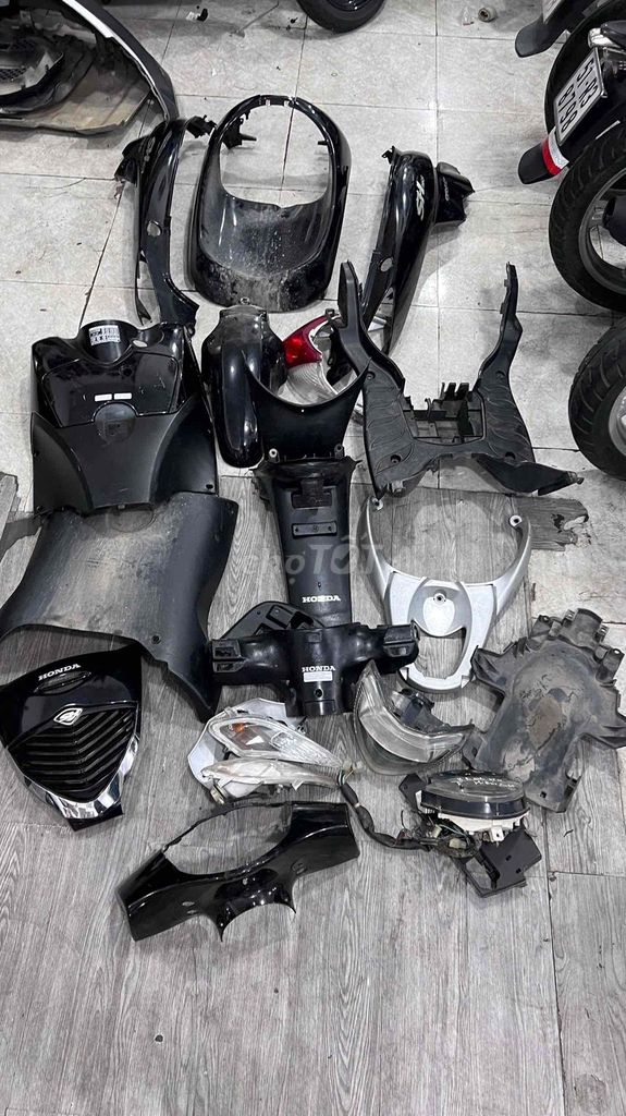 thanh lý áo sh2008 2tr (có bán lẻ) trắng , đen ,đo. Mua bán Phụ tùng xe tại Quận Bình Tân Tp Hồ Chí Minh được đăng bởi tho nguyen hình 9