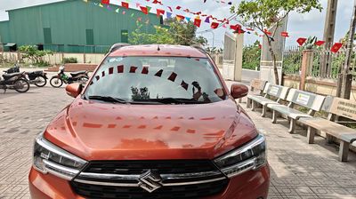 Suzuki XL7 Cam 7 chỗ