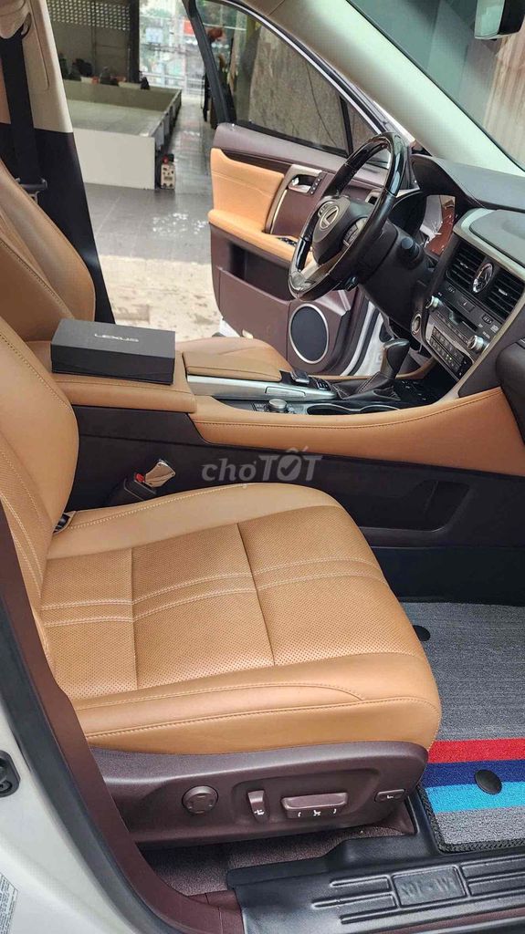 Lexus RX350 2016 xe đi 33.000km mới tinh. Mua bán Ô tô tại Thành phố Thủ Đức Tp Hồ Chí Minh được đăng bởi Siêu Thị Ôtô Dĩ an hình 17