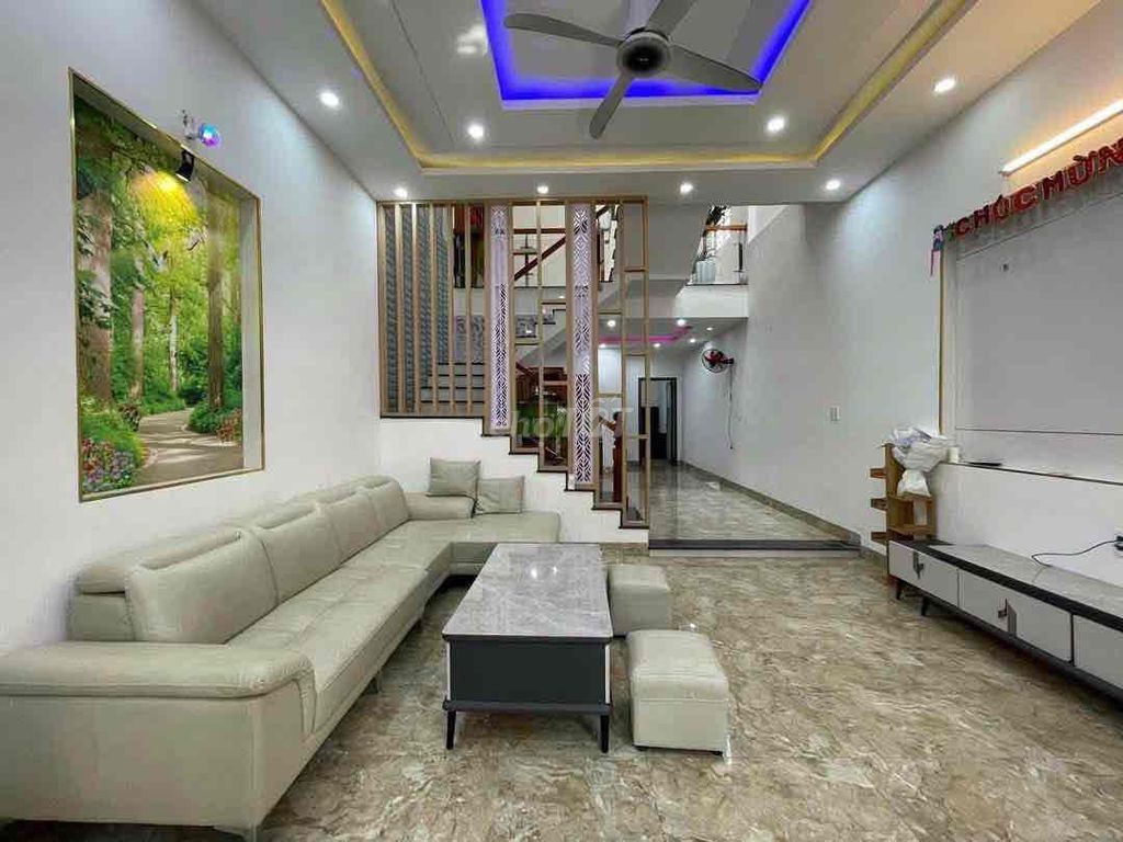 Аренда · 3 комн. · 100 м² · Quận Cẩm Lệ, ул. Đường Phạm Xuân Ẩn
