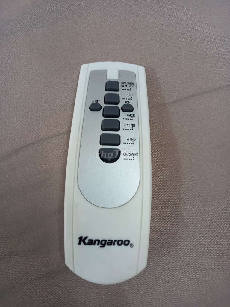 Điều khiển quạt Kangaroo Trắng Nhựa. Mua bán Quạt tại Quận 4 Tp Hồ Chí Minh được đăng bởi Hạnh đồ cũ hình 1