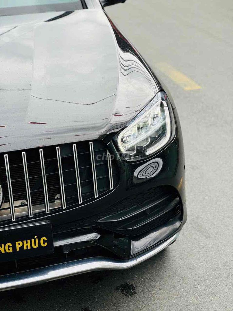 Mercedes Benz GLC 300 4 matic Coupe Model 2023. Mua bán Ô tô tại Quận 8 Tp Hồ Chí Minh được đăng bởi Hồng Phúc hình 2