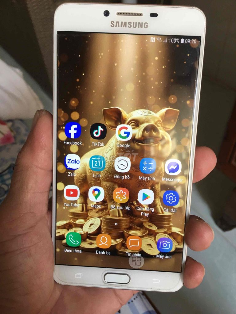 Samsung galaxy c9 pro 64g Vàng đồng Đã sử dụng. Mua bán Điện thoại tại Thành phố Thủ Dầu Một Bình Dương được đăng bởi Ca Rot hình 1