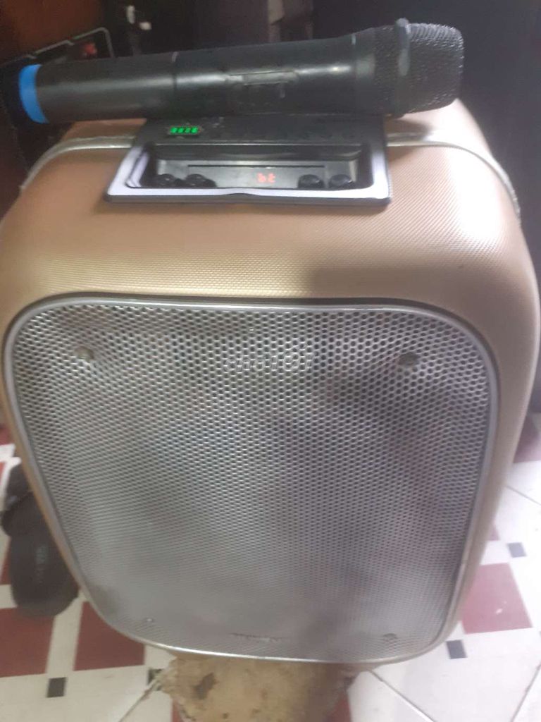 Loa kéo Soundmax M-6 Vàng đồng kèm micro. Mua bán Tivi, Âm thanh tại Quận Tân Bình Tp Hồ Chí Minh được đăng bởi Nguyễn đình vương  hình 1
