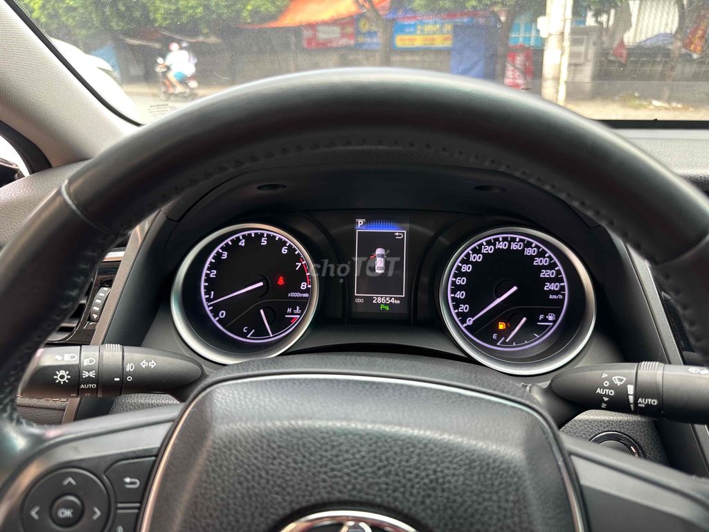 Toyota Camry 2019 2.0G Đen 29.000km. Mua bán Ô tô tại Quận Tân Phú Tp Hồ Chí Minh được đăng bởi TRƯƠNG THANH TUYỀN hình 4