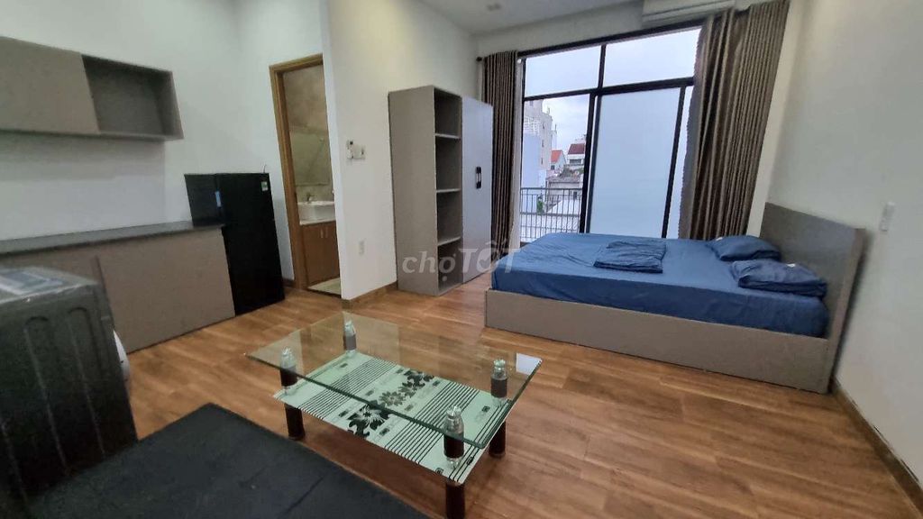 Căn hộ full nội thất nằm ngay cầu Trần Thị Lý cho thuê lâu dài
