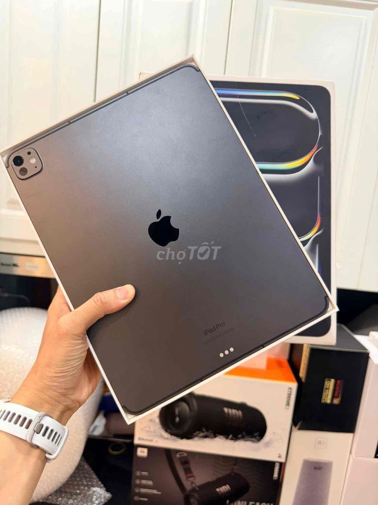 Pro 13” m4 1TB Ram 16G 5G Màn Nano 99.99% fulbox. Mua bán Máy tính bảng tại Quận Đống Đa Hà Nội được đăng bởi Hoàng Điển Trai Long hình 1