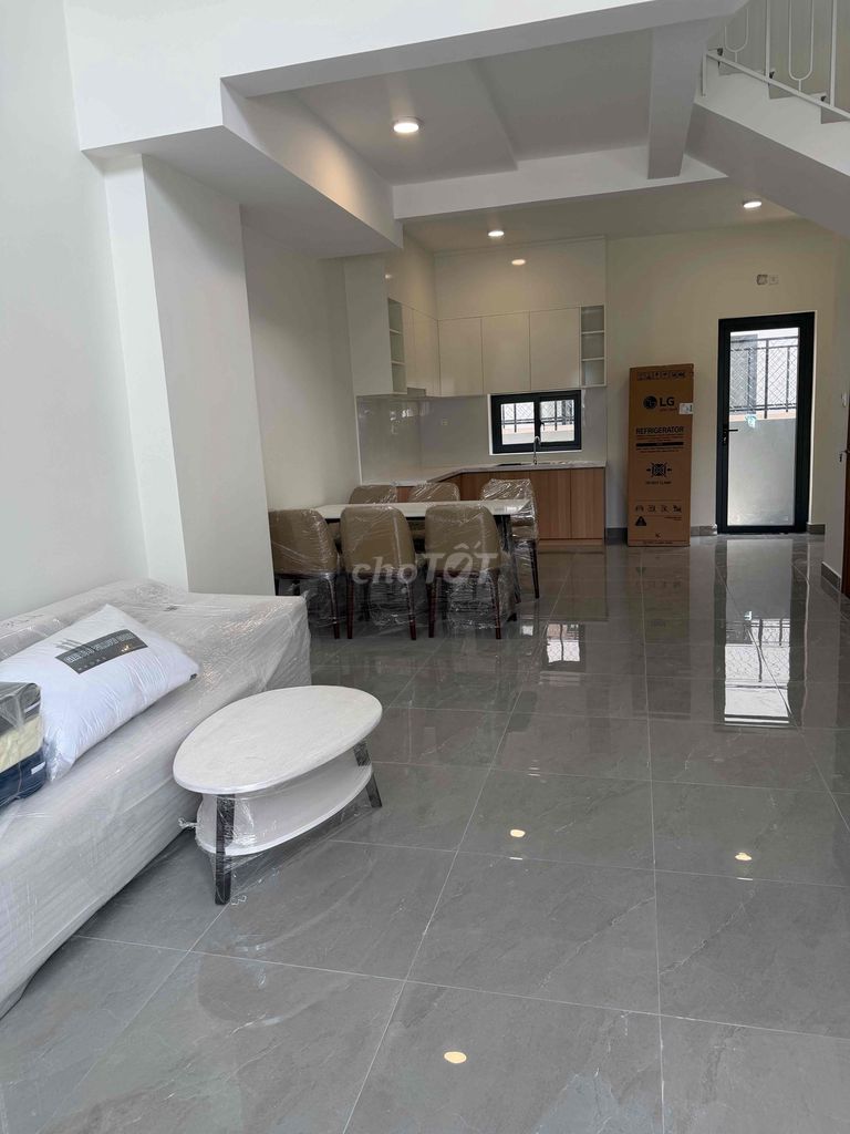chính chủ cho thuê 3pn3wc K-home new city nội thất đầy đủ
