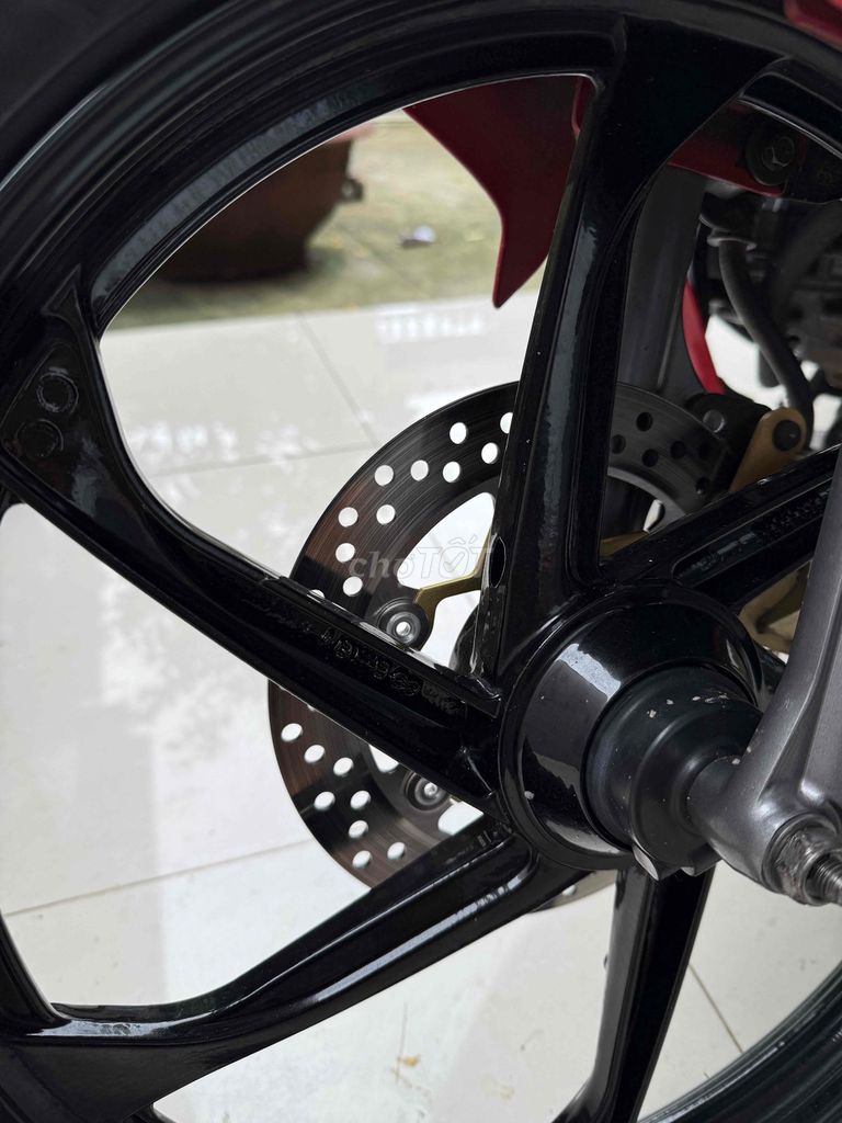 Cần bán cặp mâm yaz enkei luôn đĩa vỏ trước sau. Mua bán Phụ tùng xe tại Thành phố Biên Hòa Đồng Nai được đăng bởi Lê đình thanh hình 2