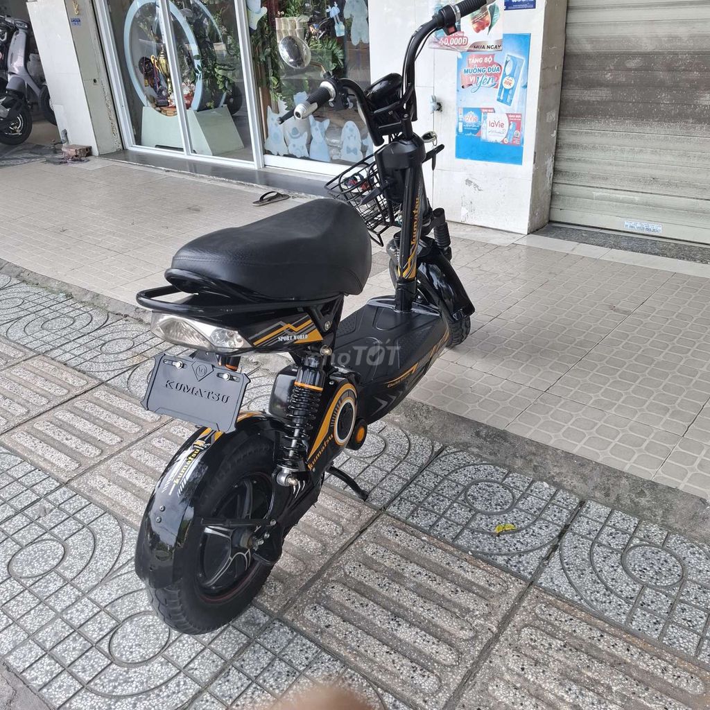 Xe đạp điện Komatsu 133 Đen Đã sử dụng. Mua bán Xe điện tại Quận 12 Tp Hồ Chí Minh được đăng bởi Nguyen Dẫn hình 4
