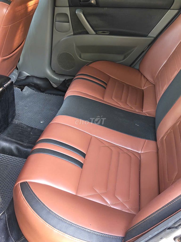 Chevrolet Lacetti серебристый МКПП бензин 5 мест