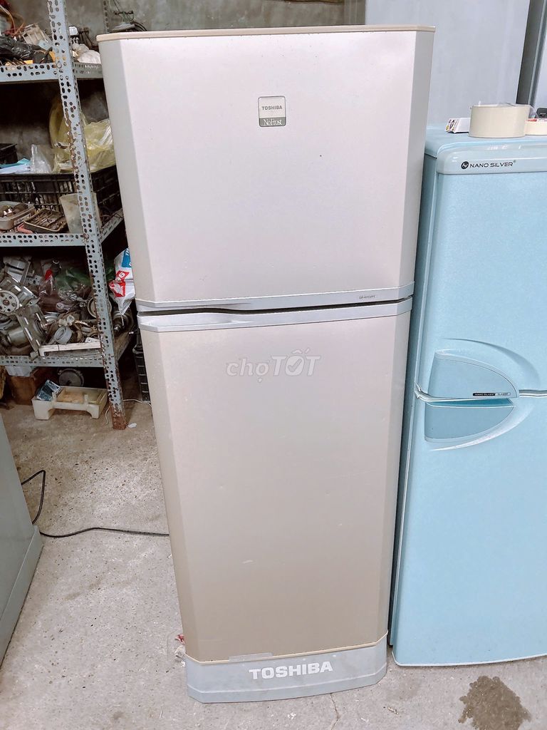 tủ lạnh 2 cánh Toshiba dung tích 157L zin bền