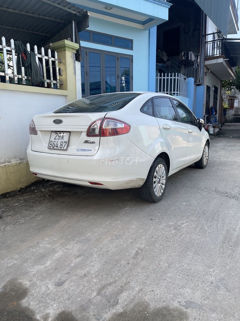 Ford Fiesta 2013  - 120000 km. Mua bán Ô tô tại Huyện Quốc Oai Hà Nội được đăng bởi Tuanduc Dương hình 3