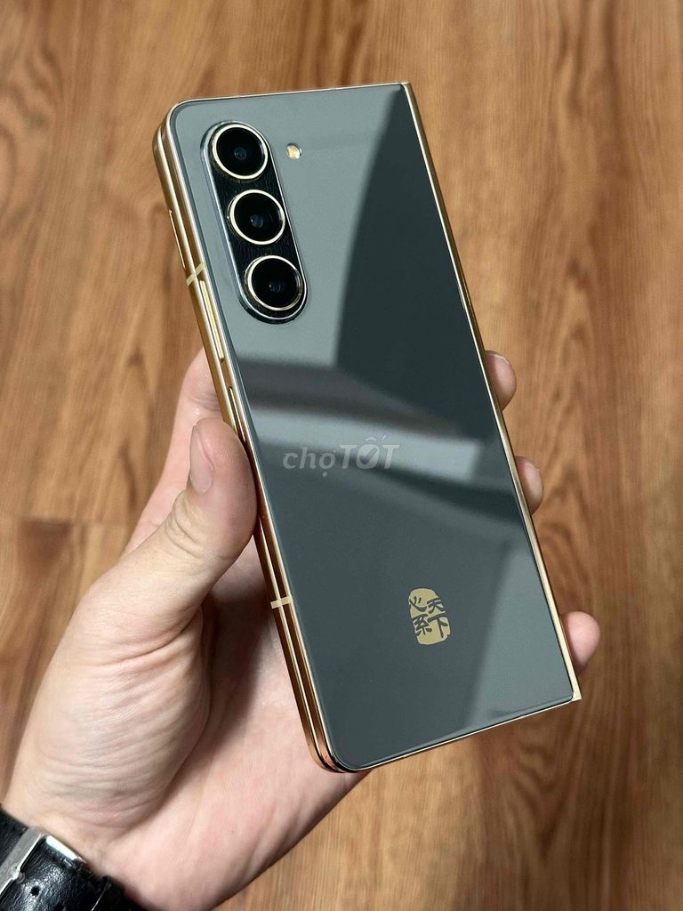 Samsung W24 1TB Vàng 99%. Mua bán Điện thoại tại Quận Hà Đông Hà Nội được đăng bởi Trung Nguyễn hình 1