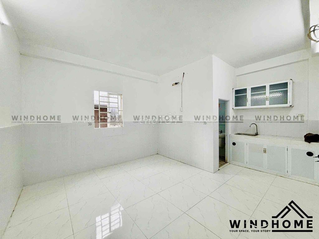 Phòng Rộng Cửa Sổ Trời Thoáng - Gần TDT, Phú Mỹ Hưng, OU, Lotte