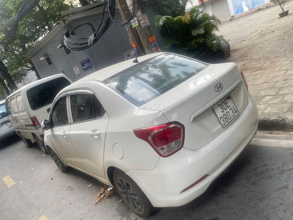 Hyundai i10 механическая коробка белого цвета