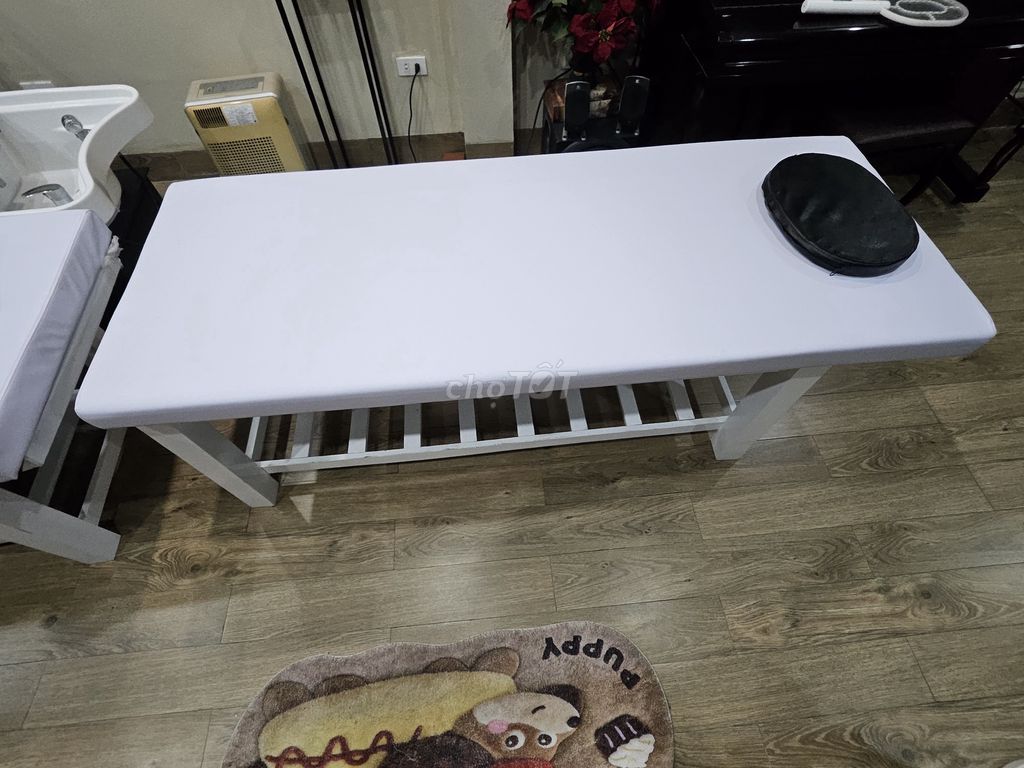 Giường spa chân gỗ mặt da 70x1m8. Mua bán Giường, chăn ga gối nệm tại Quận Tây Hồ Hà Nội được đăng bởi Nguyen Bich Diep hình 1