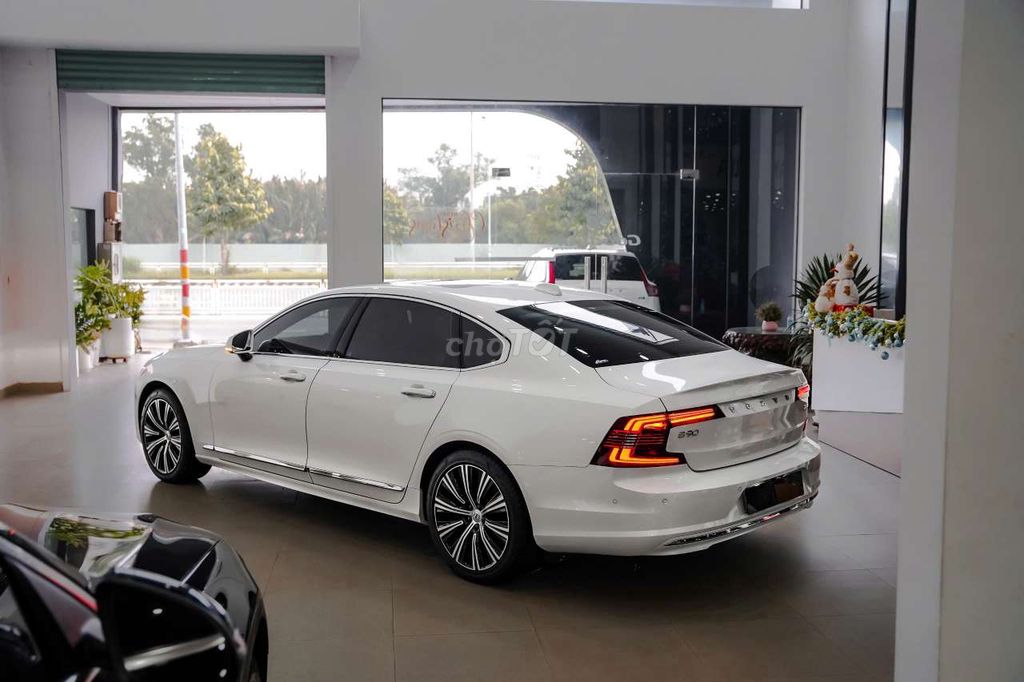 Volvo S90 LWB Ultimate B6 AWD siêu lướt 12.800km. Mua bán Ô tô tại Quận 7 Tp Hồ Chí Minh được đăng bởi Hoàn Lee Xe Lướt hình 5