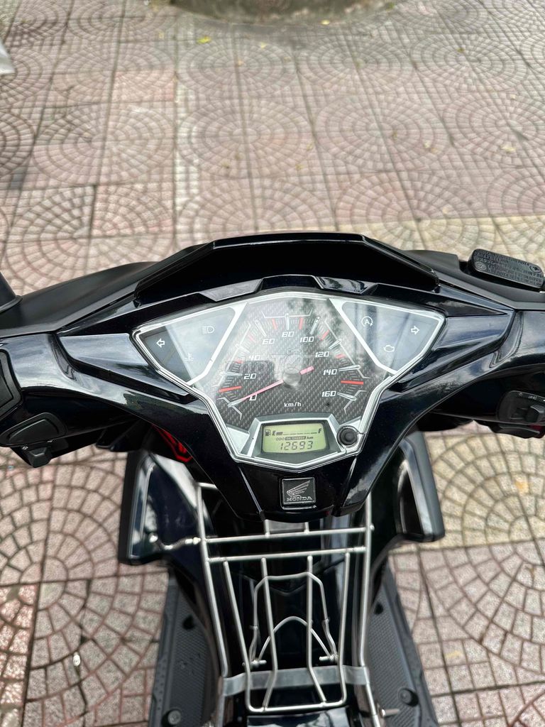 Honda Air Blade 2017 Đen nhám zin dep vĩnh long. Mua bán Xe máy tại Thành phố Vĩnh Long Vĩnh Long được đăng bởi xe máy Tùng Beo hình 5