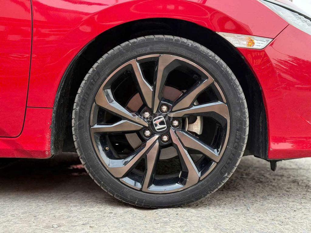 Honda Civic RS 2019 1.5 Turbo, màu đỏ,59000 km. Mua bán Ô tô tại Quận Bình Tân Tp Hồ Chí Minh được đăng bởi Son Do hình 12