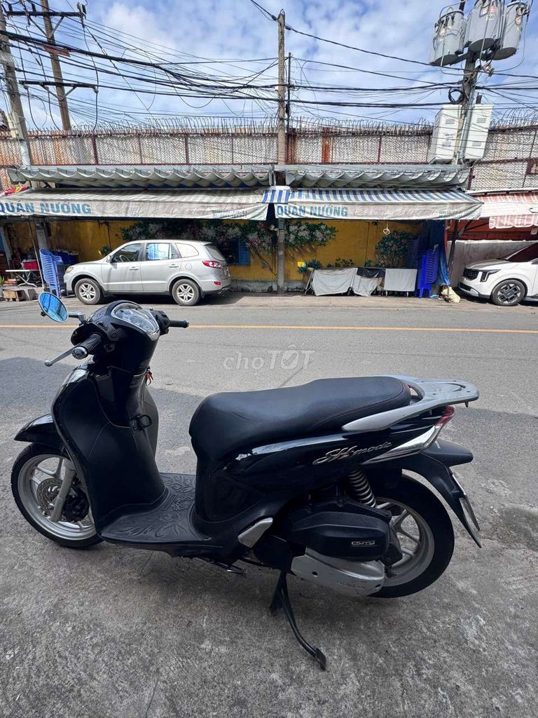 Honda SH Mode Đen. Mua bán Xe máy tại Quận 4 Tp Hồ Chí Minh được đăng bởi HanTai Nguyen hình 4