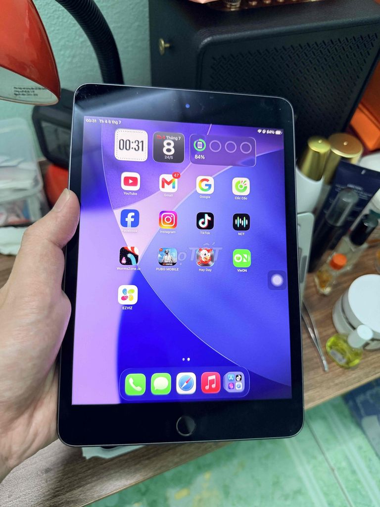 Apple iPad mini 5 Xám 64GB Like New. Mua bán Máy tính bảng tại Thành phố Tân An Long An được đăng bởi Nhựt hình 1