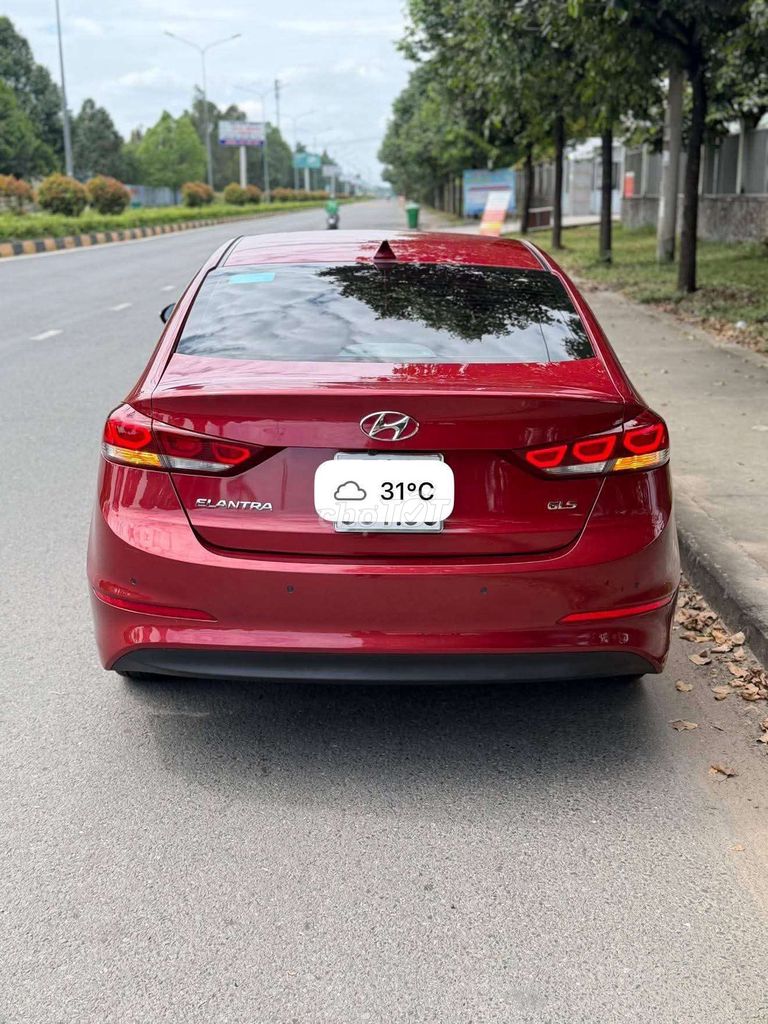 Bán xe ELANTRA số tự động cọp rất đẹp. Mua bán Ô tô tại Thành phố Buôn Ma Thuột Đắk Lắk được đăng bởi Phúc Thiện hình 7