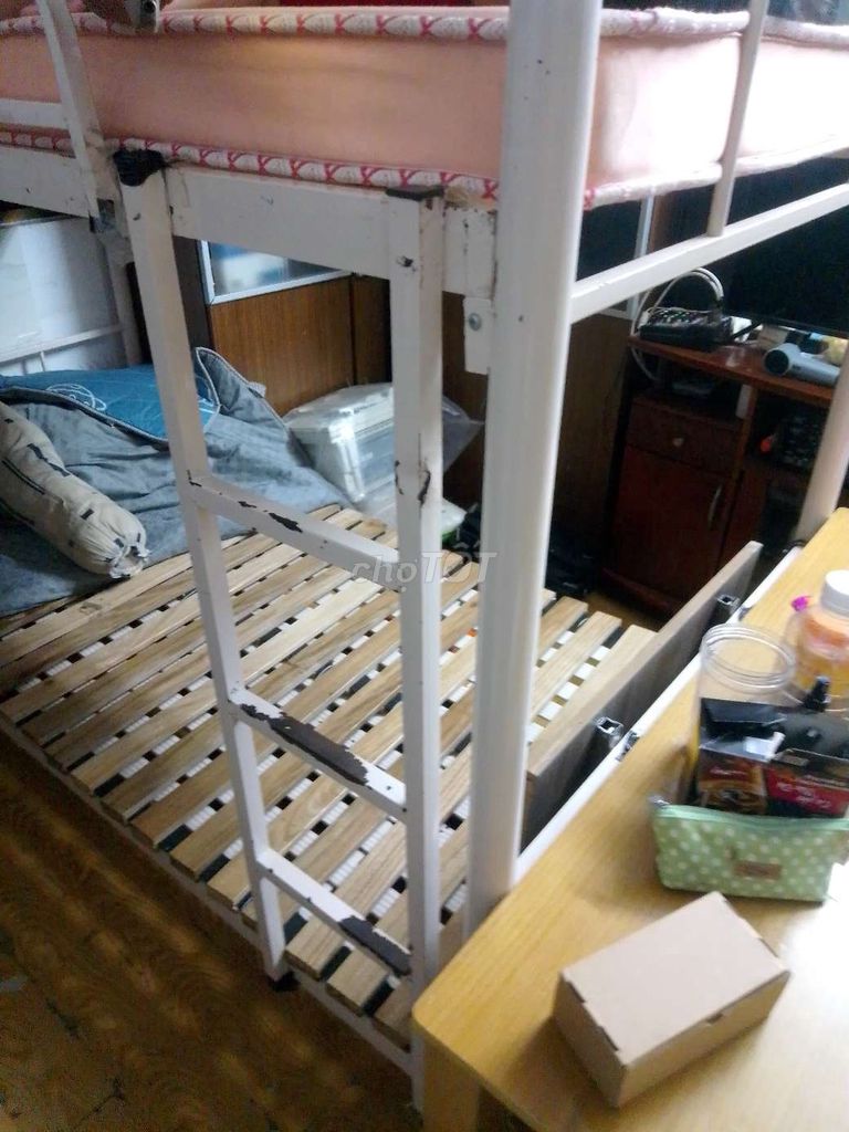 Giường 2 tầng Kim loại, Gỗ Trắng 1m x 2m. Mua bán Giường, chăn ga gối nệm tại Quận Bình Thạnh Tp Hồ Chí Minh được đăng bởi dương cao tuấn hình 1