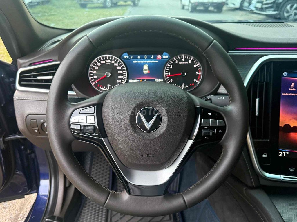 VINFAST LUX A 2.0 NÂNG CAO 2022 – MÀU XANH. Mua bán Ô tô tại Quận Cầu Giấy Hà Nội được đăng bởi Auto 6666 hình 13