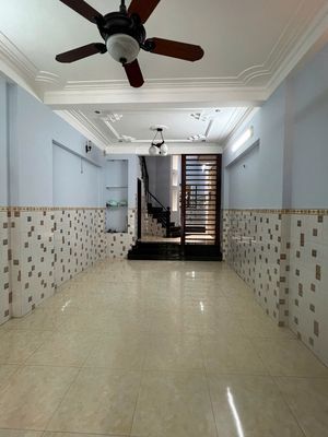 Rent · 4 bd · 72 м² · Quận Tân Phú, ул. Đường Lê Thiệt